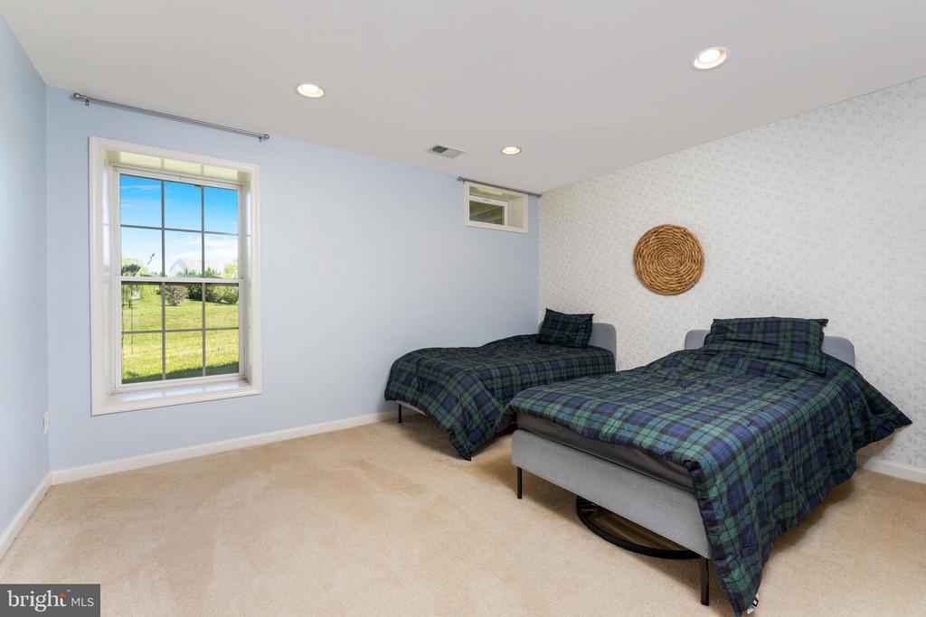 4650 SPRING RUN RD, WARRENTON, Virginia 20187, 5 Bedrooms Bedrooms, ,4 BathroomsBathrooms,Residential,4650 SPRING RUN RD,VAFQ2022170 MLS # VAFQ2022170