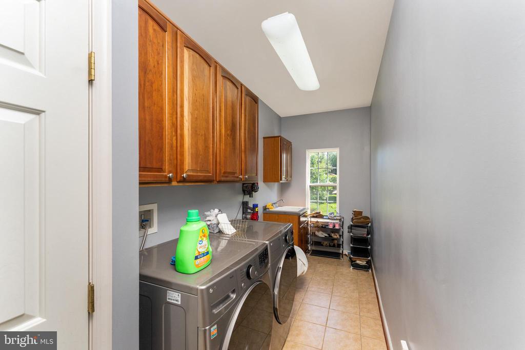 4650 SPRING RUN RD, WARRENTON, Virginia 20187, 5 Bedrooms Bedrooms, ,4 BathroomsBathrooms,Residential,4650 SPRING RUN RD,VAFQ2022170 MLS # VAFQ2022170