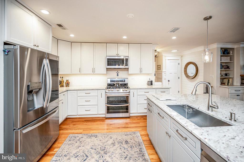 3113 LAKEVIEW PKWY, LOCUST GROVE, Virginia 22508, 5 Bedrooms Bedrooms, ,3 BathroomsBathrooms,Residential,3113 LAKEVIEW PKWY,VAOR2014558 MLS # VAOR2014558