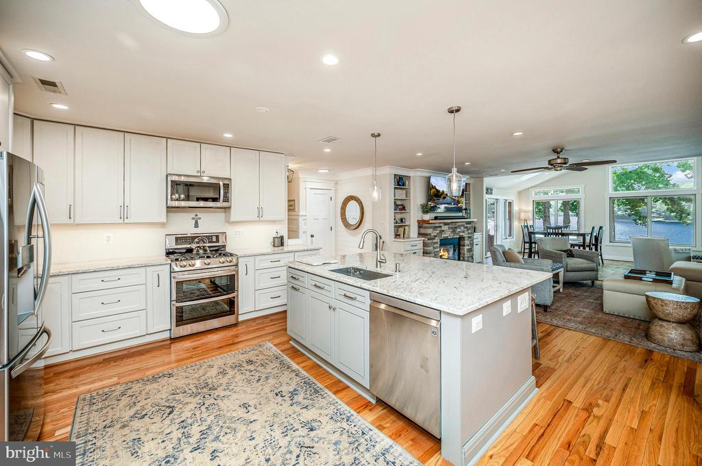3113 LAKEVIEW PKWY, LOCUST GROVE, Virginia 22508, 5 Bedrooms Bedrooms, ,3 BathroomsBathrooms,Residential,3113 LAKEVIEW PKWY,VAOR2014558 MLS # VAOR2014558