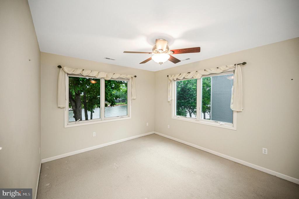 314 BIRCHSIDE CIR, LOCUST GROVE, Virginia 22508, 4 Bedrooms Bedrooms, ,3 BathroomsBathrooms,Residential,314 BIRCHSIDE CIR,VAOR2014562 MLS # VAOR2014562