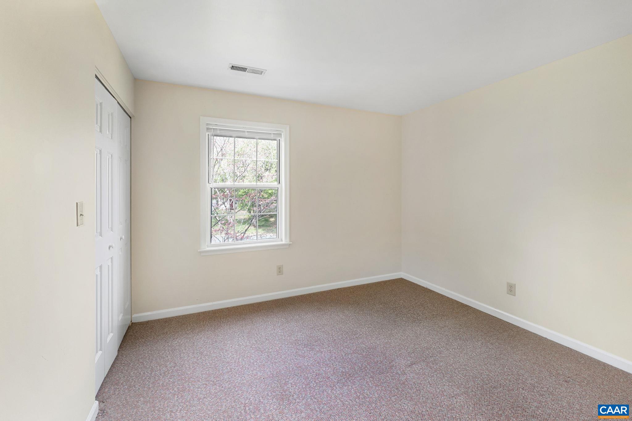 1883 STEEPLECHASE RUN, CHARLOTTESVILLE, Virginia 22911, 3 Bedrooms Bedrooms, ,2 BathroomsBathrooms,Residential,1883 STEEPLECHASE RUN,675583 MLS # 675583