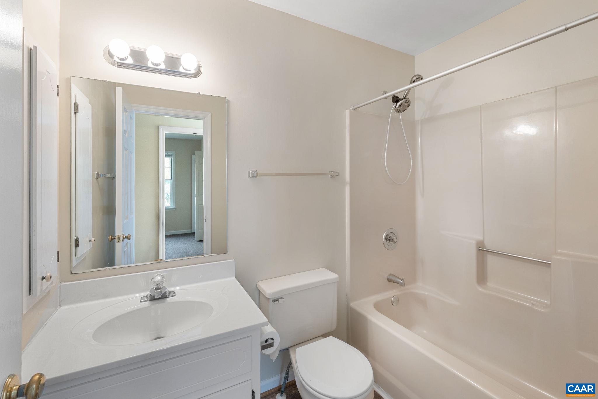 1883 STEEPLECHASE RUN, CHARLOTTESVILLE, Virginia 22911, 3 Bedrooms Bedrooms, ,2 BathroomsBathrooms,Residential,1883 STEEPLECHASE RUN,675583 MLS # 675583