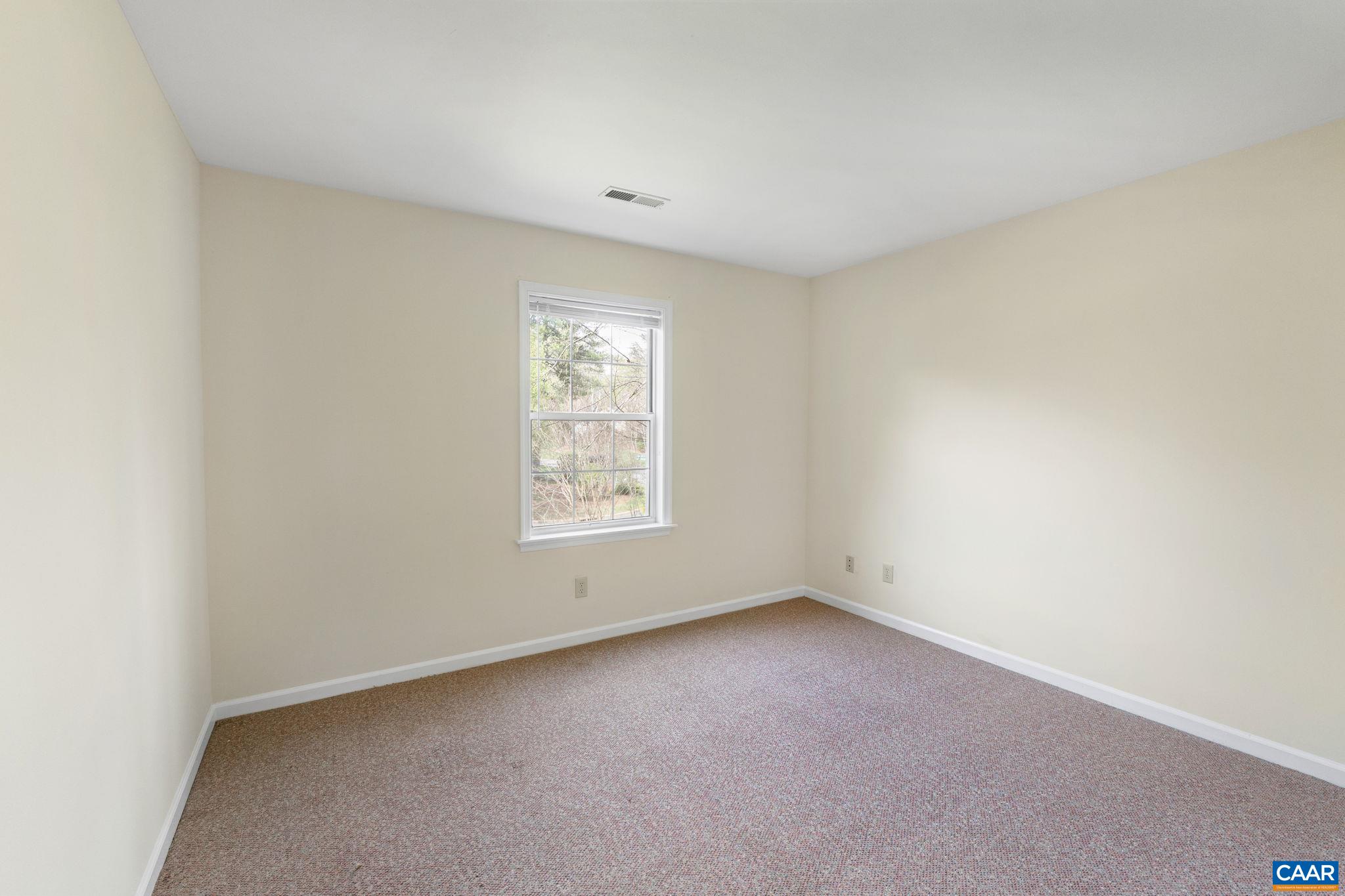 1883 STEEPLECHASE RUN, CHARLOTTESVILLE, Virginia 22911, 3 Bedrooms Bedrooms, ,2 BathroomsBathrooms,Residential,1883 STEEPLECHASE RUN,675583 MLS # 675583