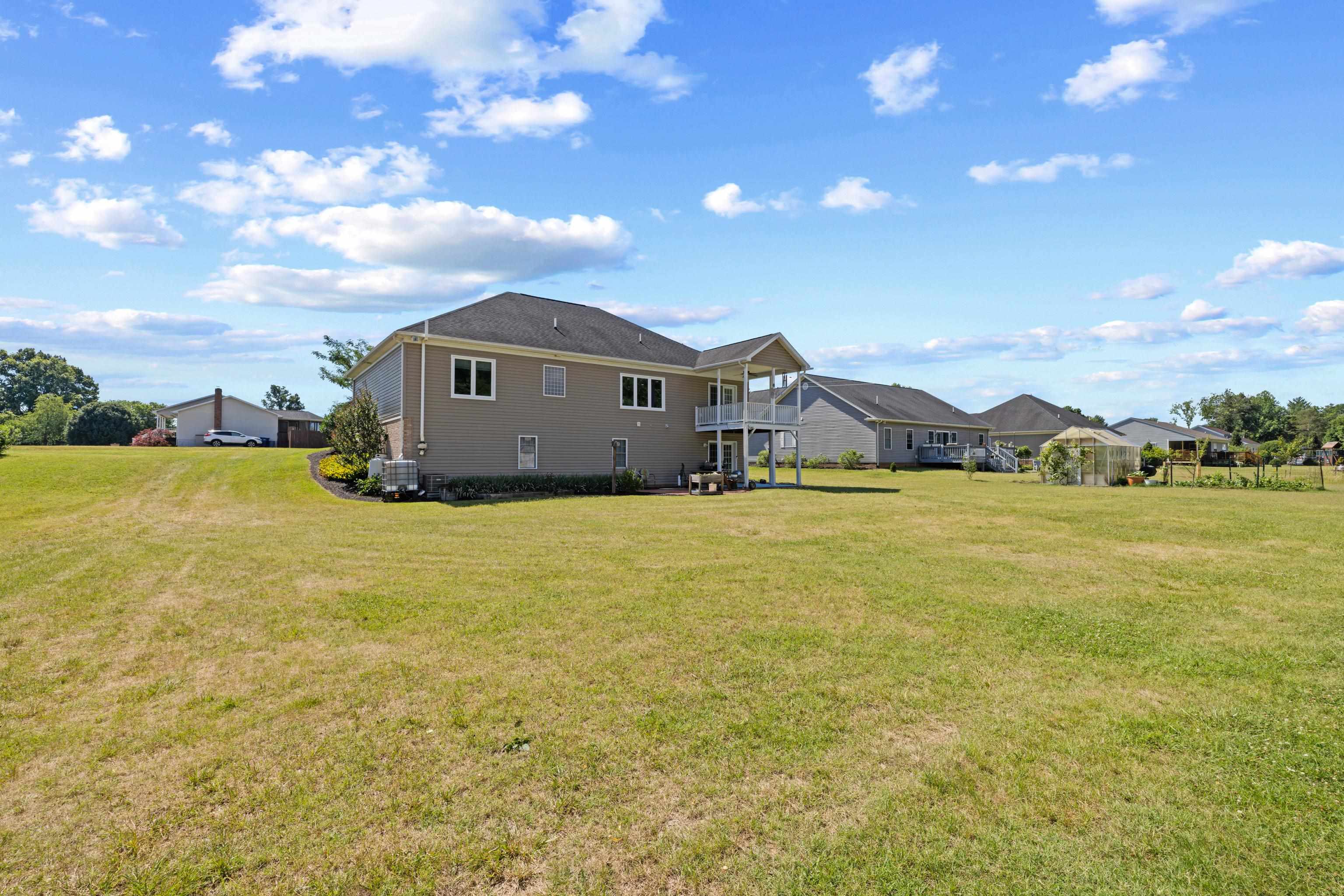 1705 HOLLY AVE, GROTTOES, Virginia 24441, 3 Bedrooms Bedrooms, ,2 BathroomsBathrooms,Residential,1705 HOLLY AVE,678603 MLS # 678603