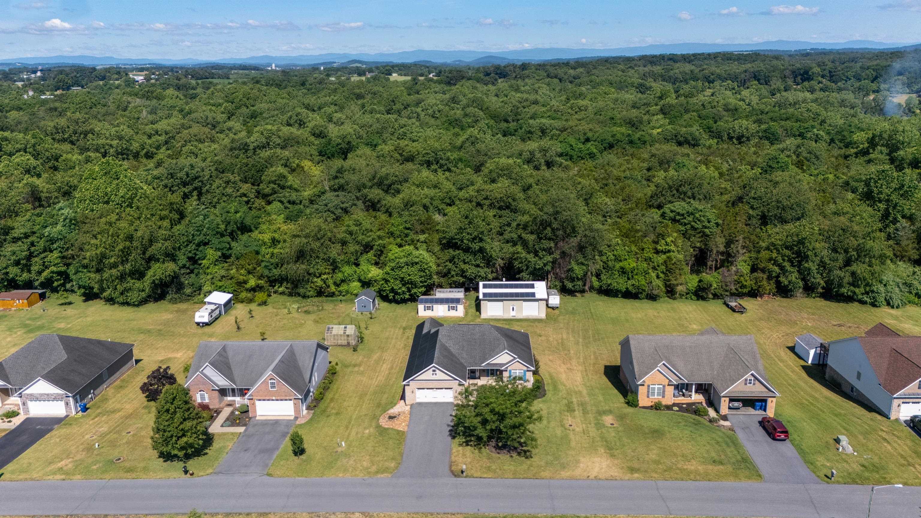 1705 HOLLY AVE, GROTTOES, Virginia 24441, 3 Bedrooms Bedrooms, ,2 BathroomsBathrooms,Residential,1705 HOLLY AVE,678603 MLS # 678603