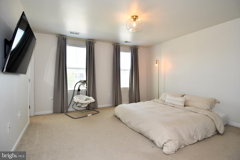 5042 GODWINS LANDING DR, REMINGTON, Virginia 22734, 4 Bedrooms Bedrooms, ,2 BathroomsBathrooms,Residential,5042 GODWINS LANDING DR,VAFQ2022750 MLS # VAFQ2022750