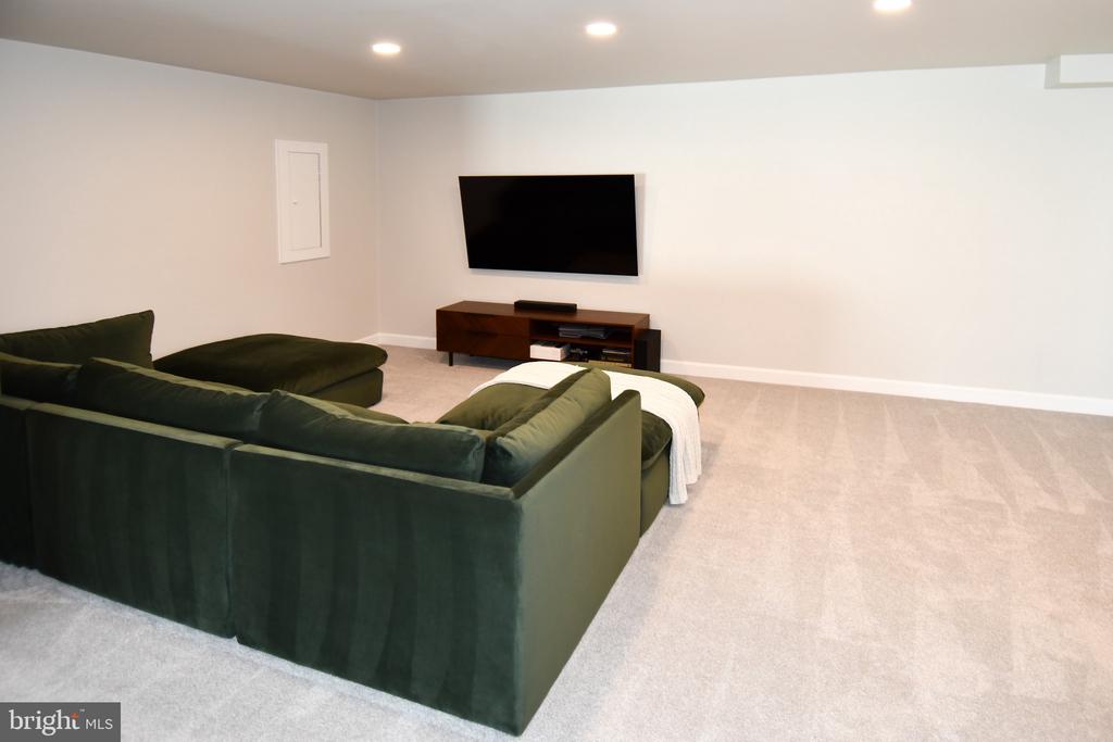 5042 GODWINS LANDING DR, REMINGTON, Virginia 22734, 4 Bedrooms Bedrooms, ,2 BathroomsBathrooms,Residential,5042 GODWINS LANDING DR,VAFQ2022750 MLS # VAFQ2022750