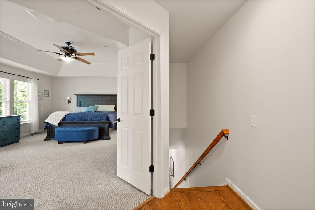 6450 WHITES MILL LN, WARRENTON, Virginia 20187, 4 Bedrooms Bedrooms, ,4 BathroomsBathrooms,Residential,6450 WHITES MILL LN,VAFQ2022770 MLS # VAFQ2022770