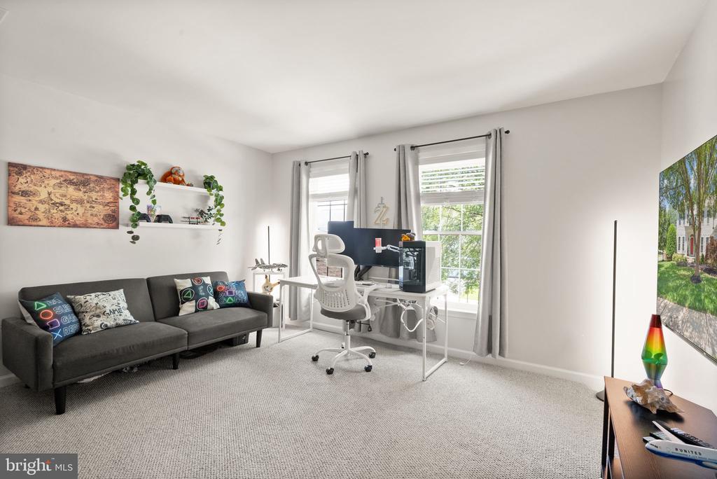 6450 WHITES MILL LN, WARRENTON, Virginia 20187, 4 Bedrooms Bedrooms, ,4 BathroomsBathrooms,Residential,6450 WHITES MILL LN,VAFQ2022770 MLS # VAFQ2022770
