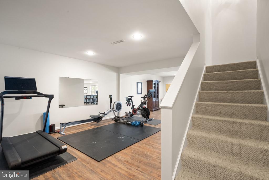 6450 WHITES MILL LN, WARRENTON, Virginia 20187, 4 Bedrooms Bedrooms, ,4 BathroomsBathrooms,Residential,6450 WHITES MILL LN,VAFQ2022770 MLS # VAFQ2022770