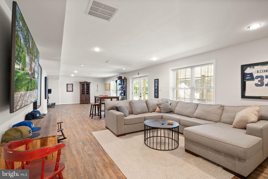 6450 WHITES MILL LN, WARRENTON, Virginia 20187, 4 Bedrooms Bedrooms, ,4 BathroomsBathrooms,Residential,6450 WHITES MILL LN,VAFQ2022770 MLS # VAFQ2022770