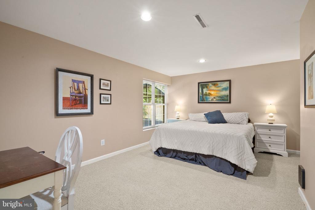 6450 WHITES MILL LN, WARRENTON, Virginia 20187, 4 Bedrooms Bedrooms, ,4 BathroomsBathrooms,Residential,6450 WHITES MILL LN,VAFQ2022770 MLS # VAFQ2022770