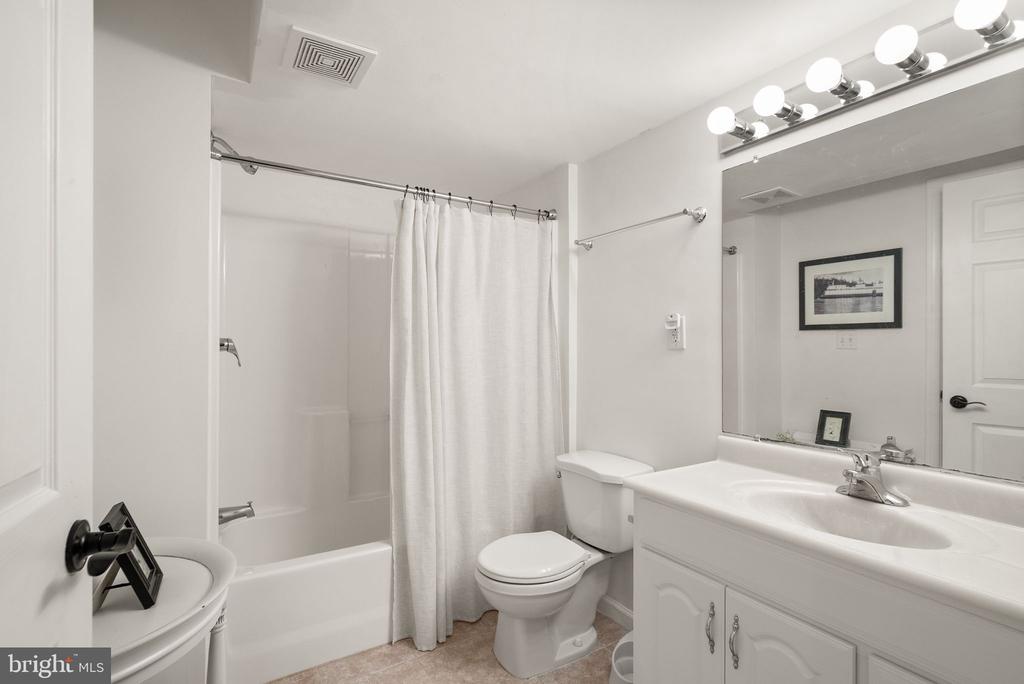 6450 WHITES MILL LN, WARRENTON, Virginia 20187, 4 Bedrooms Bedrooms, ,4 BathroomsBathrooms,Residential,6450 WHITES MILL LN,VAFQ2022770 MLS # VAFQ2022770