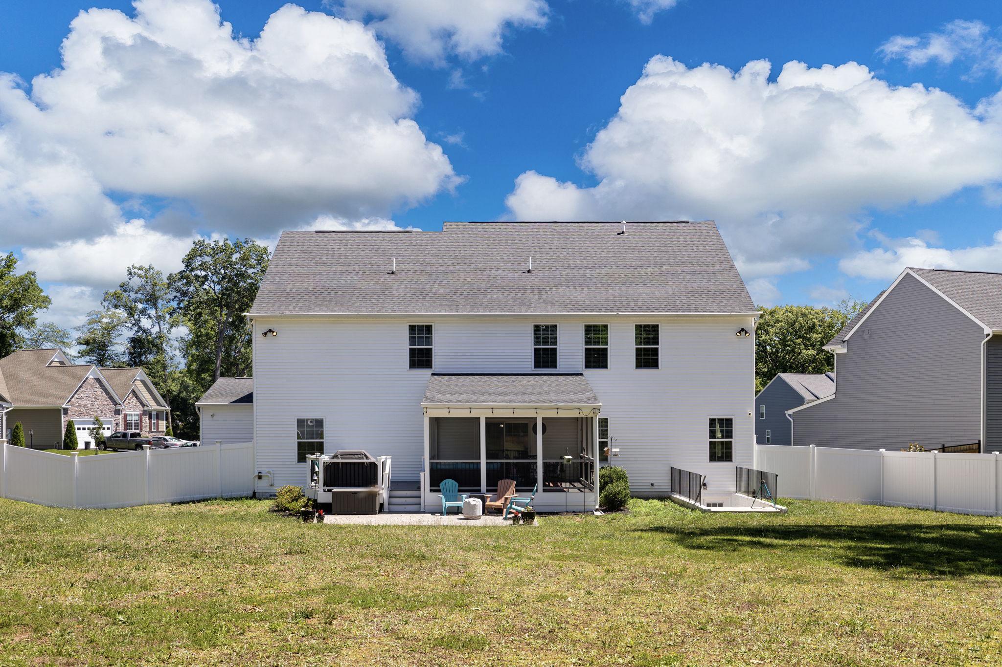 11218 WILLOW OAK CT, FREDERICKSBURG, Virginia 22407, 5 Bedrooms Bedrooms, ,4 BathroomsBathrooms,Residential,11218 WILLOW OAK CT,VASP2043242 MLS # VASP2043242