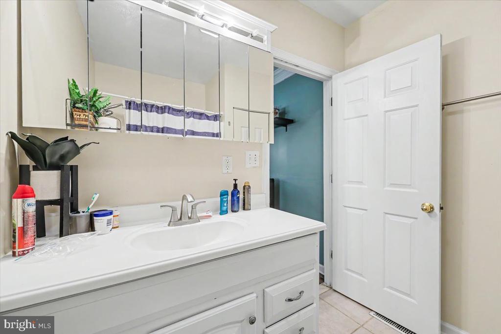 2348 LINDSAY RD, GORDONSVILLE, Virginia 22942, 4 Bedrooms Bedrooms, ,4 BathroomsBathrooms,Residential,2348 LINDSAY RD,VALA2009984 MLS # VALA2009984