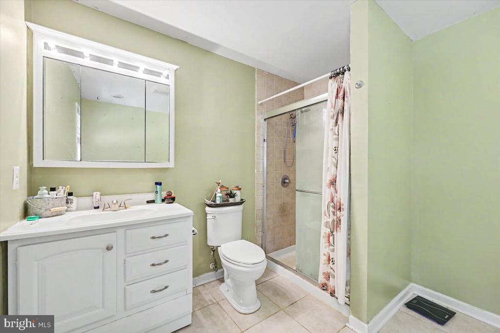 2348 LINDSAY RD, GORDONSVILLE, Virginia 22942, 4 Bedrooms Bedrooms, ,4 BathroomsBathrooms,Residential,2348 LINDSAY RD,VALA2009984 MLS # VALA2009984
