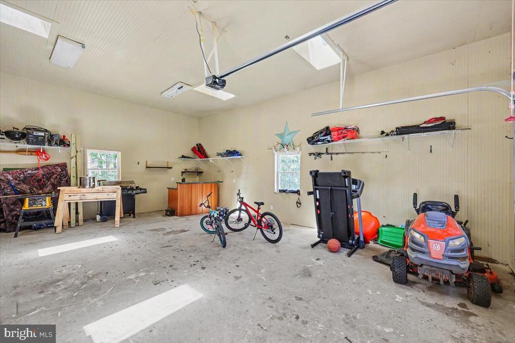 2348 LINDSAY RD, GORDONSVILLE, Virginia 22942, 4 Bedrooms Bedrooms, ,4 BathroomsBathrooms,Residential,2348 LINDSAY RD,VALA2009984 MLS # VALA2009984