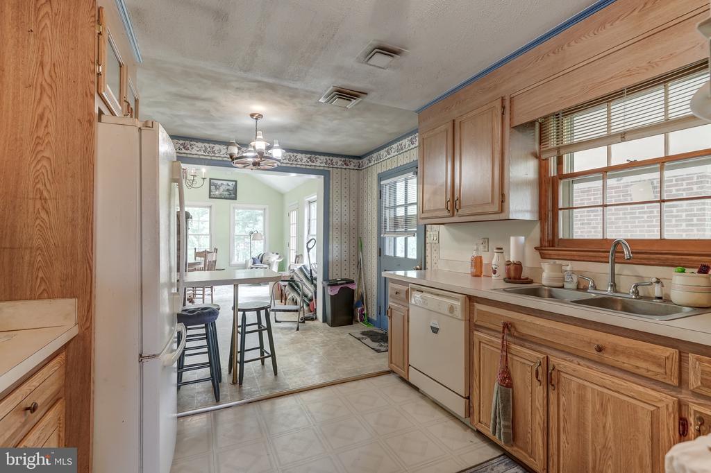 8858 POINDEXTER RD, LOUISA, Virginia 23093, 3 Bedrooms Bedrooms, ,3 BathroomsBathrooms,Residential,8858 POINDEXTER RD,VALA2010124 MLS # VALA2010124