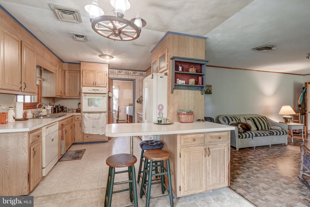 8858 POINDEXTER RD, LOUISA, Virginia 23093, 3 Bedrooms Bedrooms, ,3 BathroomsBathrooms,Residential,8858 POINDEXTER RD,VALA2010124 MLS # VALA2010124