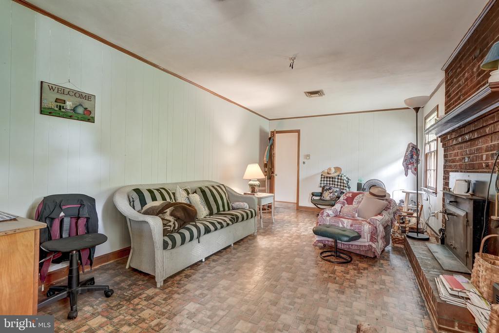 8858 POINDEXTER RD, LOUISA, Virginia 23093, 3 Bedrooms Bedrooms, ,3 BathroomsBathrooms,Residential,8858 POINDEXTER RD,VALA2010124 MLS # VALA2010124