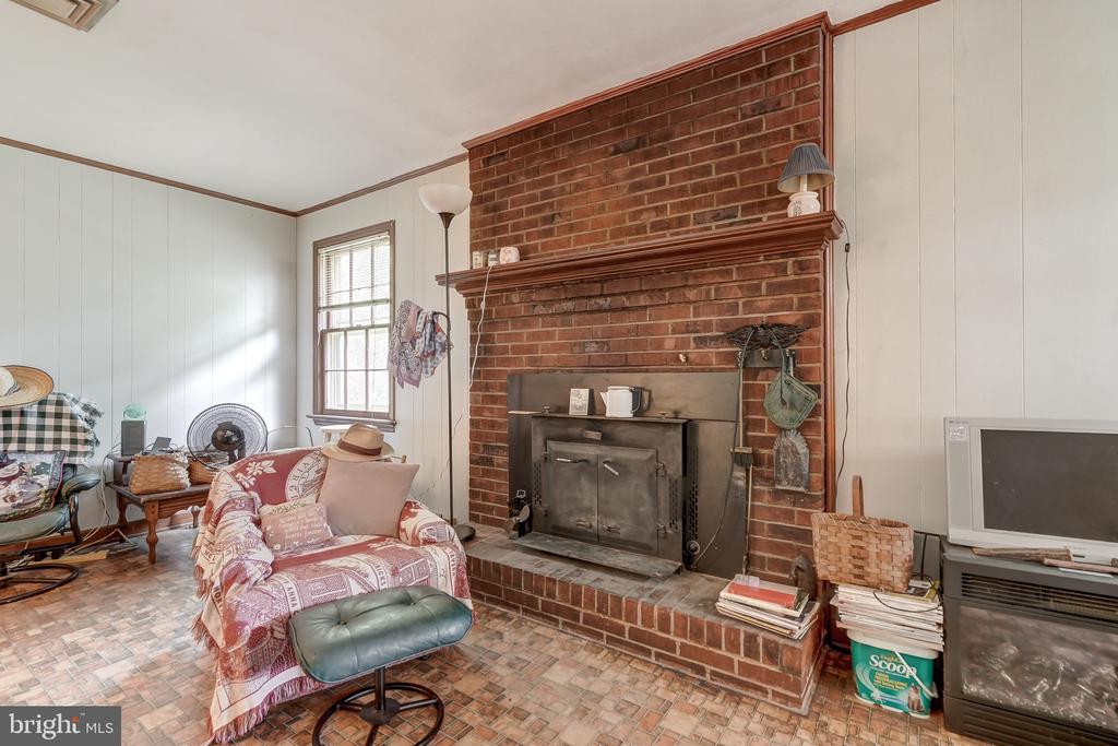 8858 POINDEXTER RD, LOUISA, Virginia 23093, 3 Bedrooms Bedrooms, ,3 BathroomsBathrooms,Residential,8858 POINDEXTER RD,VALA2010124 MLS # VALA2010124