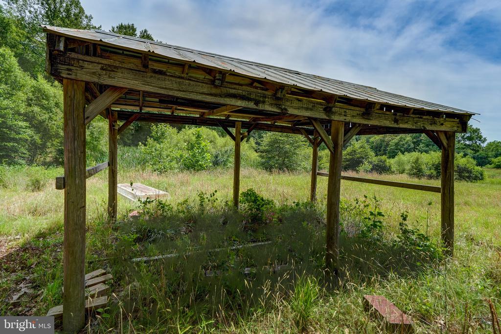8858 POINDEXTER RD, LOUISA, Virginia 23093, 3 Bedrooms Bedrooms, ,3 BathroomsBathrooms,Residential,8858 POINDEXTER RD,VALA2010124 MLS # VALA2010124