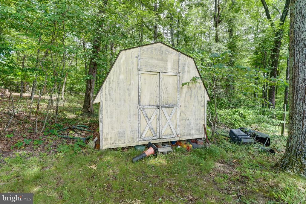 8858 POINDEXTER RD, LOUISA, Virginia 23093, 3 Bedrooms Bedrooms, ,3 BathroomsBathrooms,Residential,8858 POINDEXTER RD,VALA2010124 MLS # VALA2010124