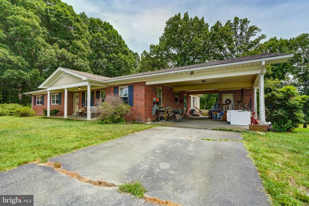8858 POINDEXTER RD, LOUISA, Virginia 23093, 3 Bedrooms Bedrooms, ,3 BathroomsBathrooms,Residential,8858 POINDEXTER RD,VALA2010124 MLS # VALA2010124