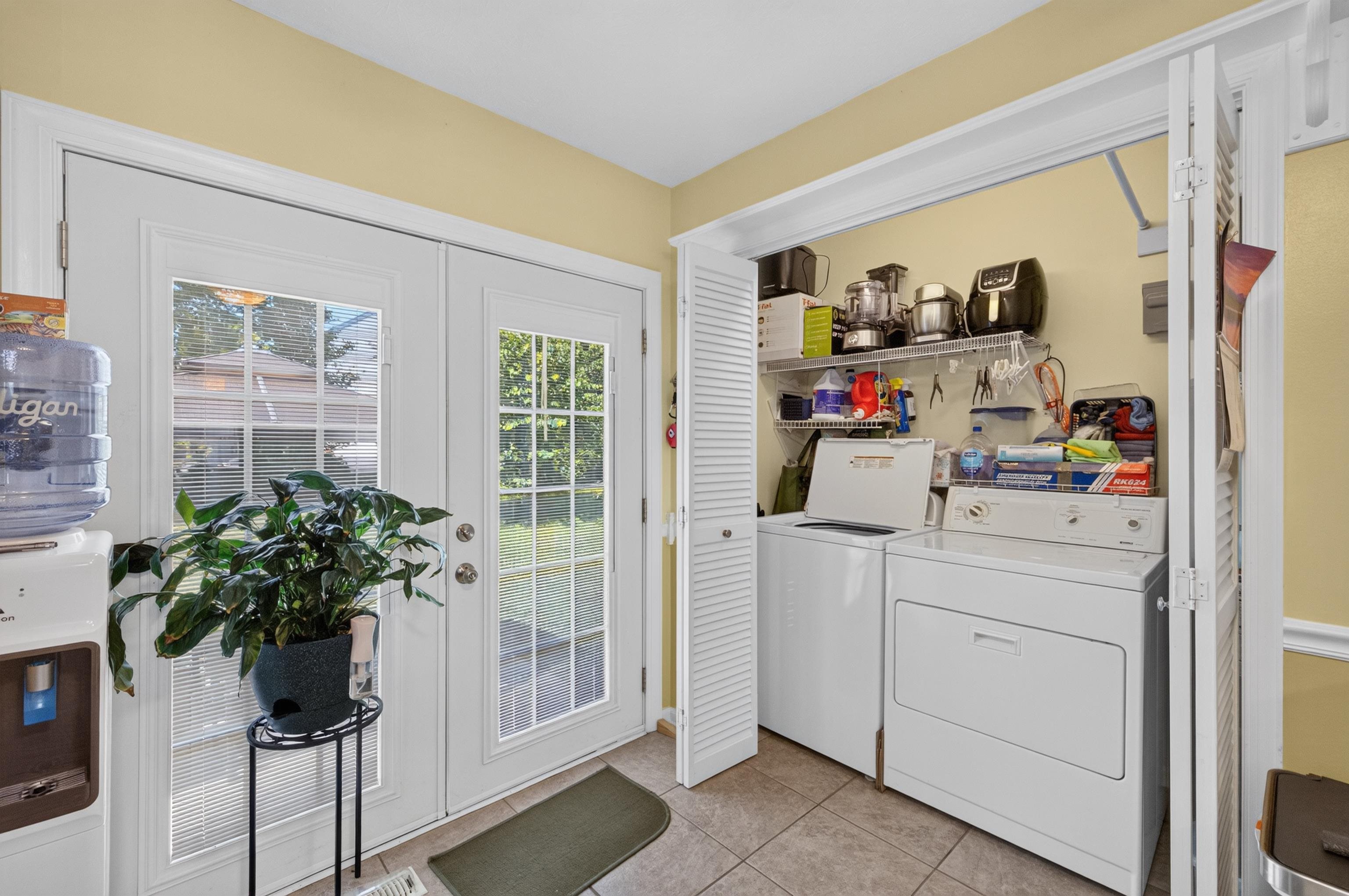 2400 MOSLEY ST, WAYNESBORO, Virginia 22980, 3 Bedrooms Bedrooms, ,2 BathroomsBathrooms,Residential,2400 MOSLEY ST,678670 MLS # 678670
