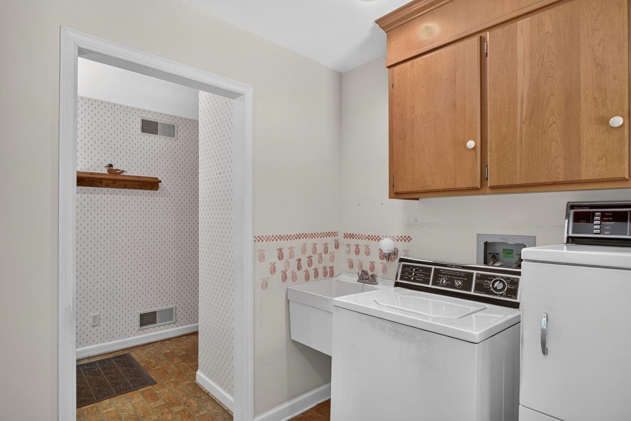926 TRINITY CHURCH RD, ROCKINGHAM, Virginia 22802, 4 Bedrooms Bedrooms, ,3 BathroomsBathrooms,Residential,926 TRINITY CHURCH RD,678725 MLS # 678725