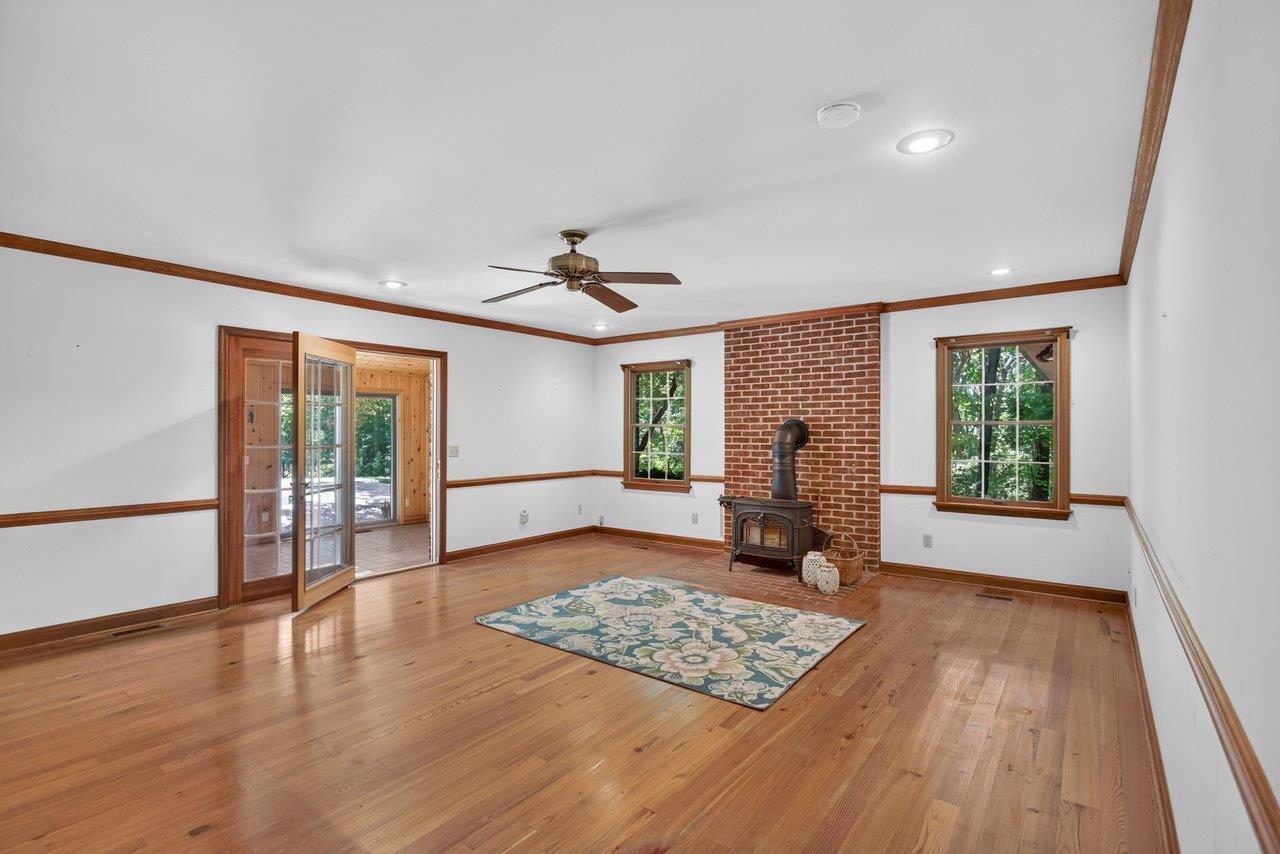 926 TRINITY CHURCH RD, ROCKINGHAM, Virginia 22802, 4 Bedrooms Bedrooms, ,3 BathroomsBathrooms,Residential,926 TRINITY CHURCH RD,678725 MLS # 678725