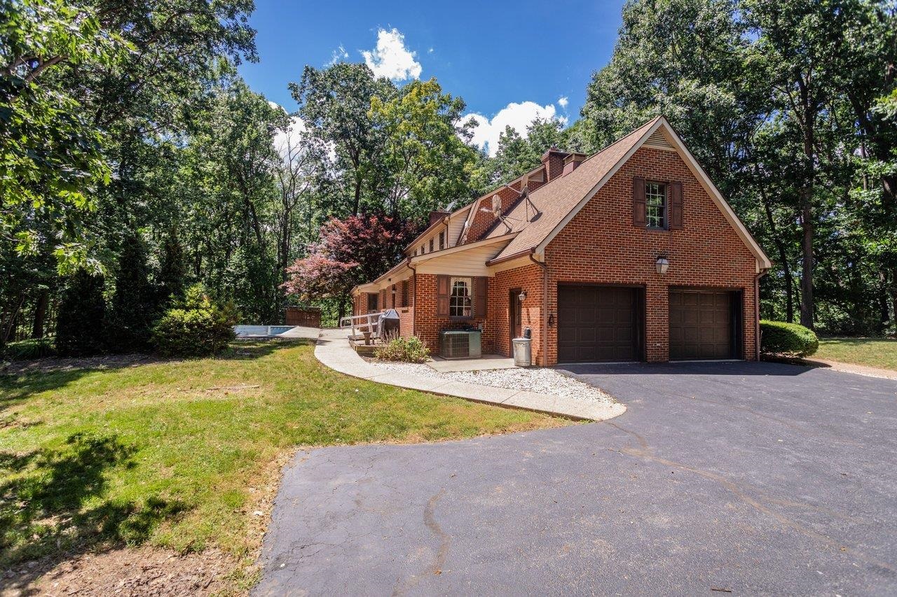 926 TRINITY CHURCH RD, ROCKINGHAM, Virginia 22802, 4 Bedrooms Bedrooms, ,3 BathroomsBathrooms,Residential,926 TRINITY CHURCH RD,678725 MLS # 678725