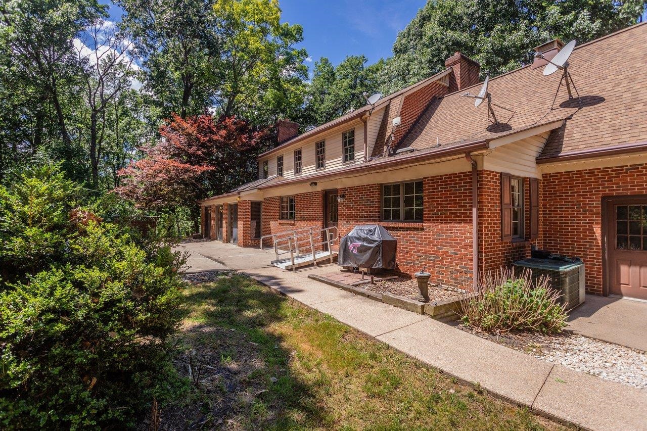 926 TRINITY CHURCH RD, ROCKINGHAM, Virginia 22802, 4 Bedrooms Bedrooms, ,3 BathroomsBathrooms,Residential,926 TRINITY CHURCH RD,678725 MLS # 678725