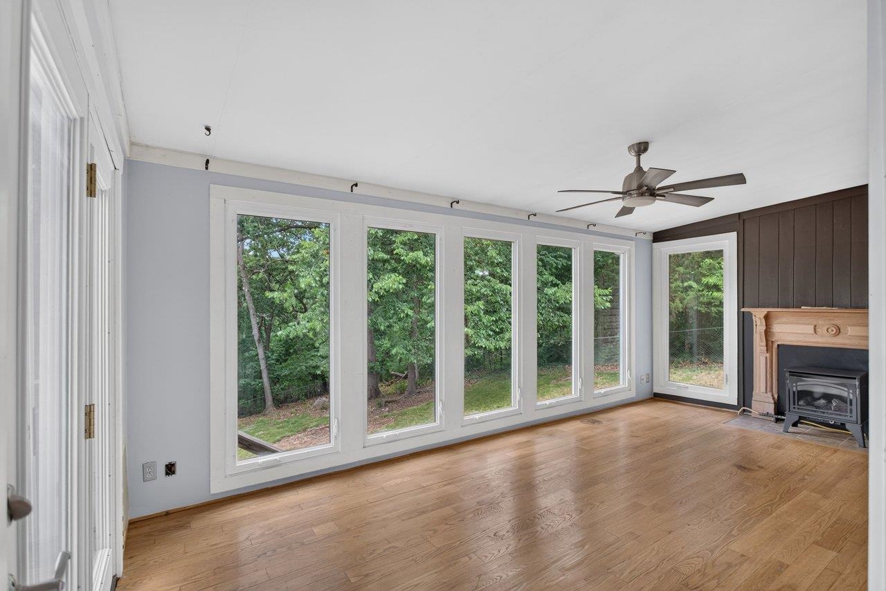 450 MOUNTAIN VIEW DR, STAUNTON, Virginia 24401, 2 Bedrooms Bedrooms, ,1 BathroomBathrooms,Residential,450 MOUNTAIN VIEW DR,678780 MLS # 678780