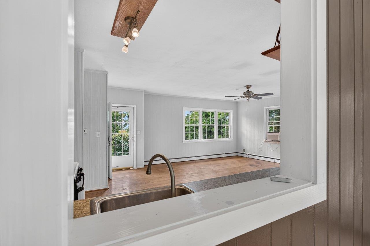 450 MOUNTAIN VIEW DR, STAUNTON, Virginia 24401, 2 Bedrooms Bedrooms, ,1 BathroomBathrooms,Residential,450 MOUNTAIN VIEW DR,678780 MLS # 678780
