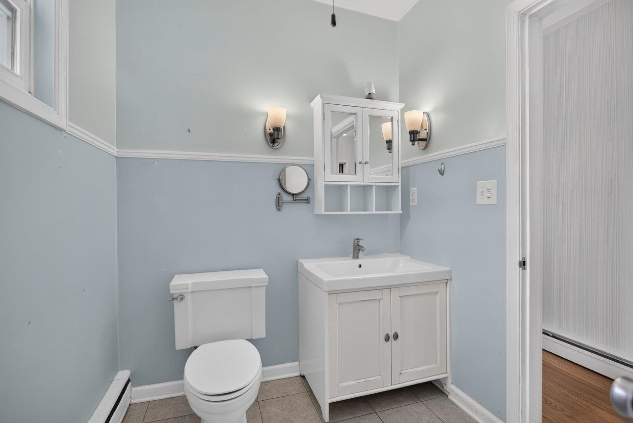450 MOUNTAIN VIEW DR, STAUNTON, Virginia 24401, 2 Bedrooms Bedrooms, ,1 BathroomBathrooms,Residential,450 MOUNTAIN VIEW DR,678780 MLS # 678780
