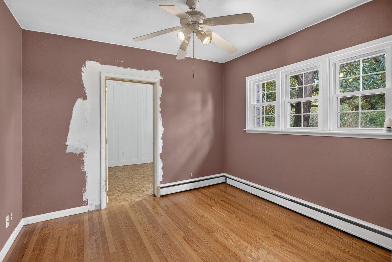 450 MOUNTAIN VIEW DR, STAUNTON, Virginia 24401, 2 Bedrooms Bedrooms, ,1 BathroomBathrooms,Residential,450 MOUNTAIN VIEW DR,678780 MLS # 678780