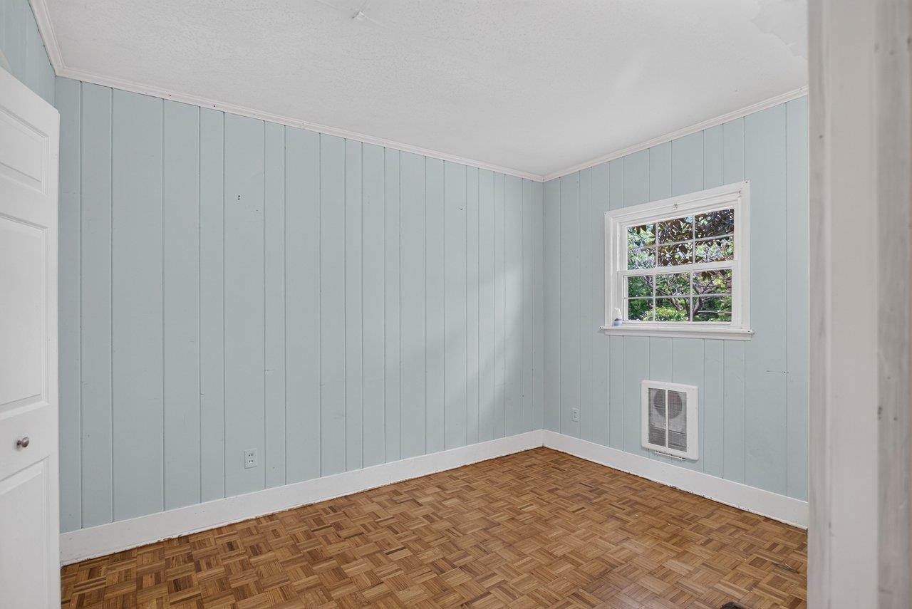 450 MOUNTAIN VIEW DR, STAUNTON, Virginia 24401, 2 Bedrooms Bedrooms, ,1 BathroomBathrooms,Residential,450 MOUNTAIN VIEW DR,678780 MLS # 678780