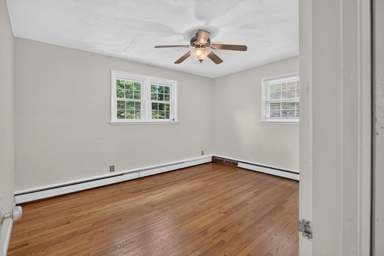 450 MOUNTAIN VIEW DR, STAUNTON, Virginia 24401, 2 Bedrooms Bedrooms, ,1 BathroomBathrooms,Residential,450 MOUNTAIN VIEW DR,678780 MLS # 678780