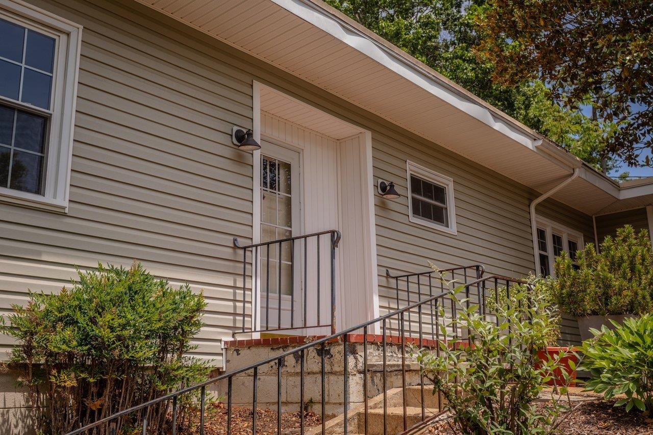 450 MOUNTAIN VIEW DR, STAUNTON, Virginia 24401, 2 Bedrooms Bedrooms, ,1 BathroomBathrooms,Residential,450 MOUNTAIN VIEW DR,678780 MLS # 678780