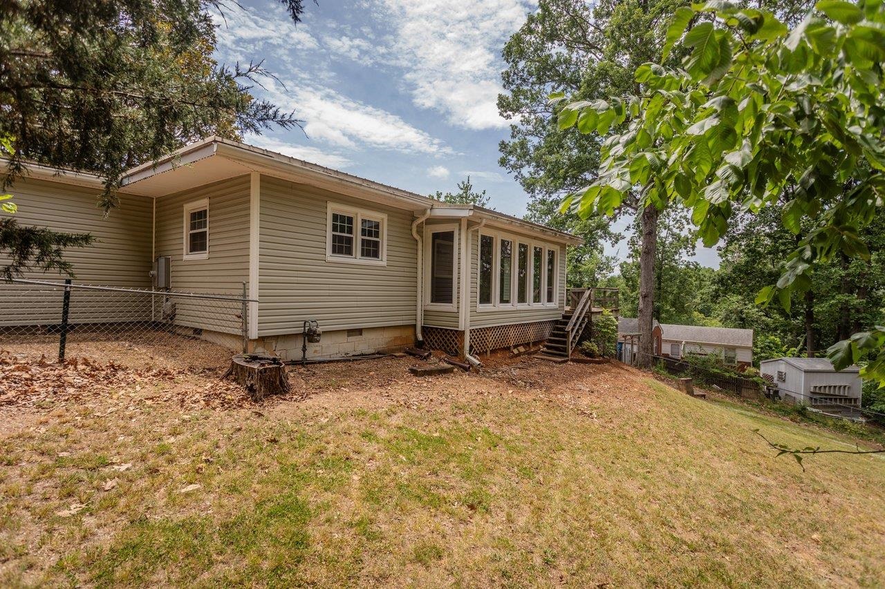 450 MOUNTAIN VIEW DR, STAUNTON, Virginia 24401, 2 Bedrooms Bedrooms, ,1 BathroomBathrooms,Residential,450 MOUNTAIN VIEW DR,678780 MLS # 678780