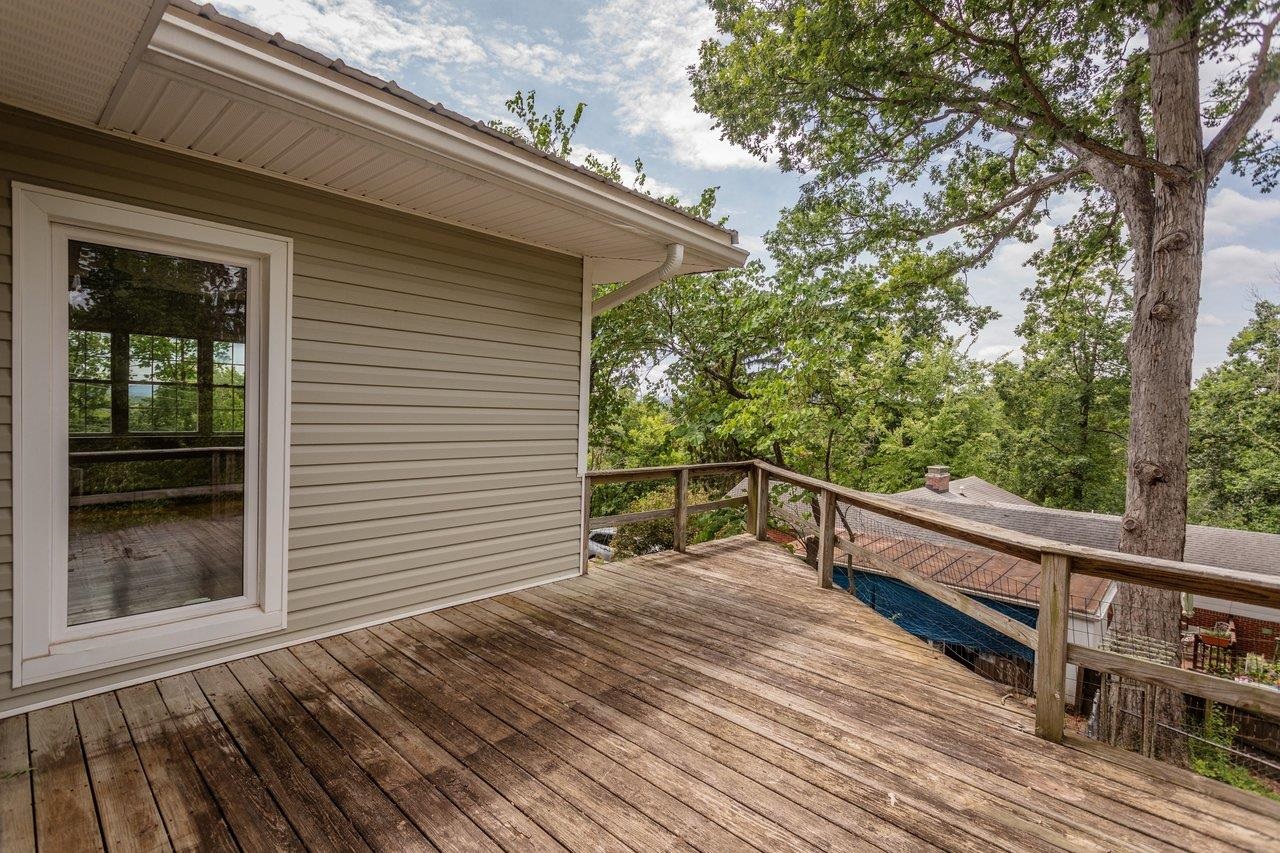 450 MOUNTAIN VIEW DR, STAUNTON, Virginia 24401, 2 Bedrooms Bedrooms, ,1 BathroomBathrooms,Residential,450 MOUNTAIN VIEW DR,678780 MLS # 678780