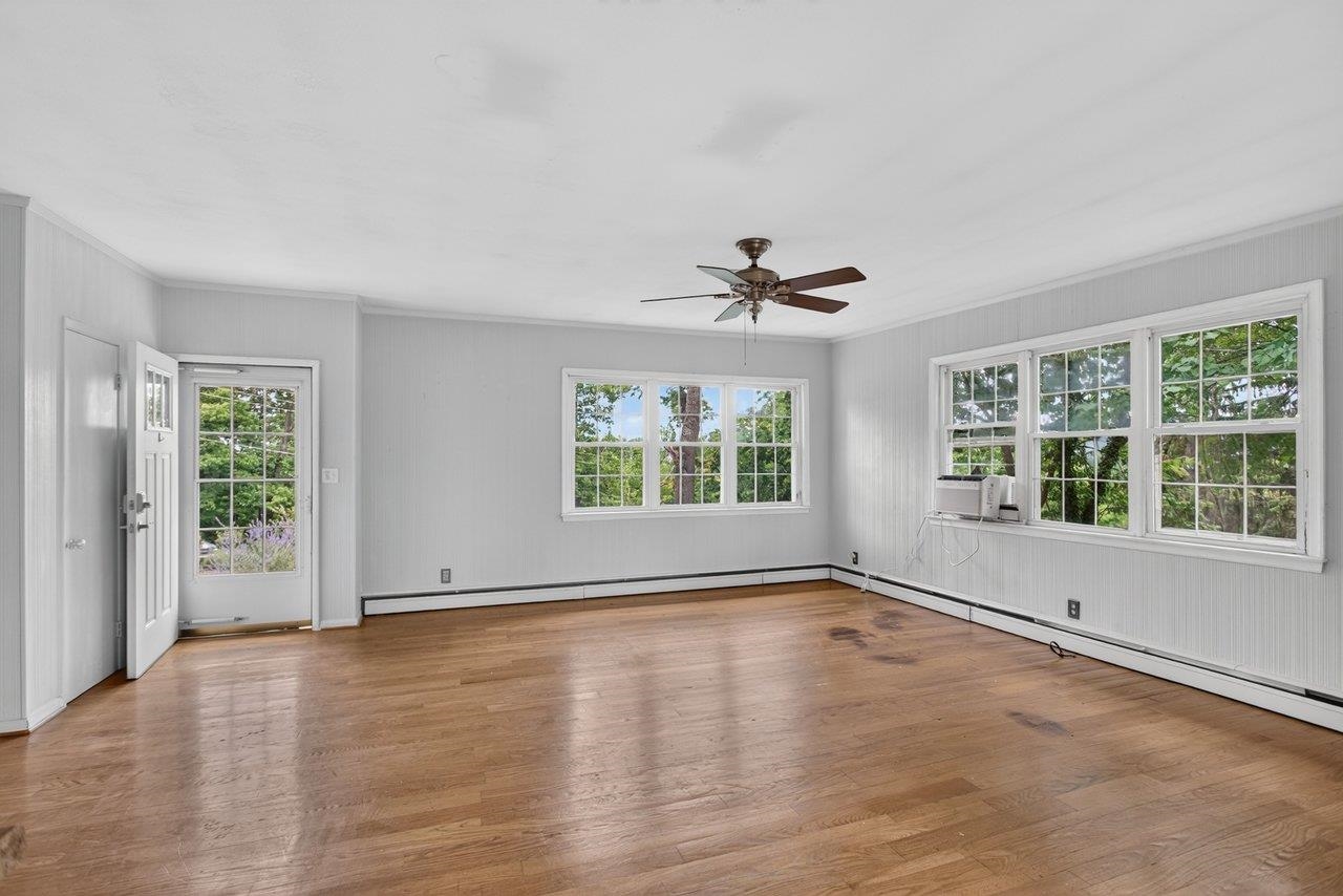 450 MOUNTAIN VIEW DR, STAUNTON, Virginia 24401, 2 Bedrooms Bedrooms, ,1 BathroomBathrooms,Residential,450 MOUNTAIN VIEW DR,678780 MLS # 678780
