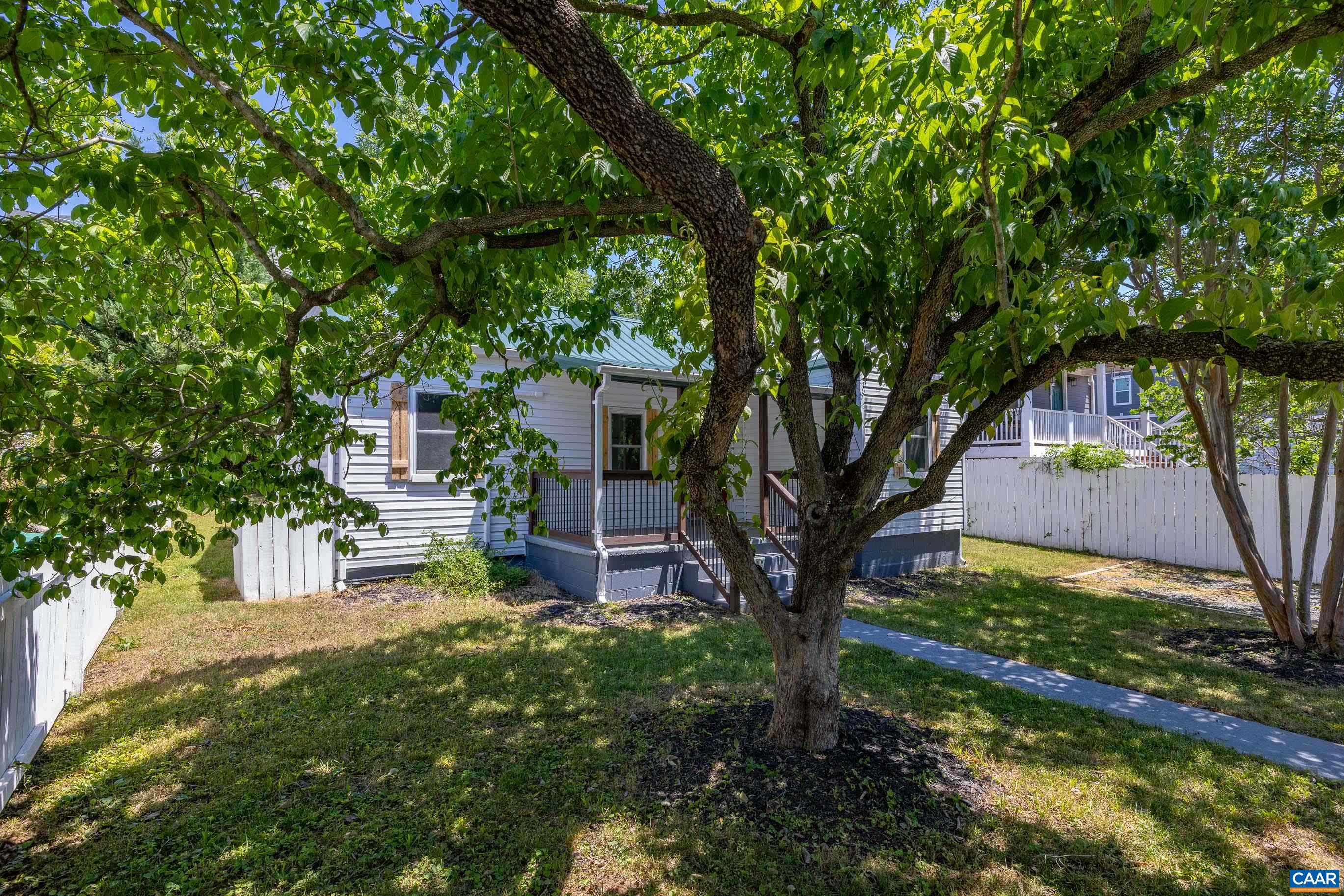 419 QUARRY RD, CHARLOTTESVILLE, Virginia 22902, 3 Bedrooms Bedrooms, ,1 BathroomBathrooms,Residential,419 QUARRY RD,678884 MLS # 678884