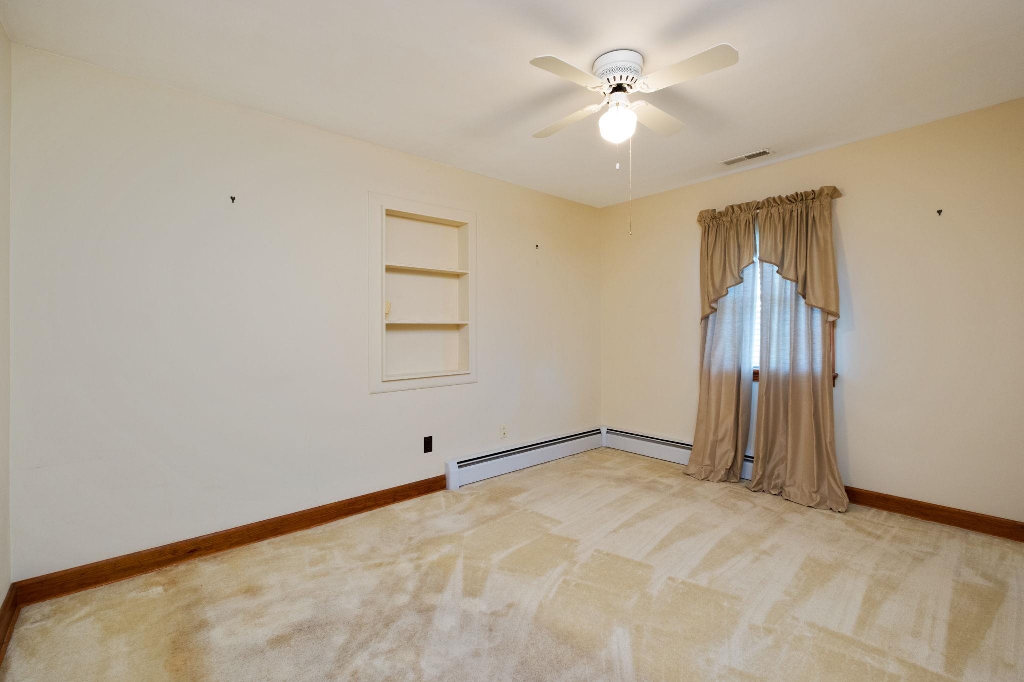 40 SUNSET BLVD, STAUNTON, Virginia 24401, 3 Bedrooms Bedrooms, ,1 BathroomBathrooms,Residential,40 SUNSET BLVD,678890 MLS # 678890