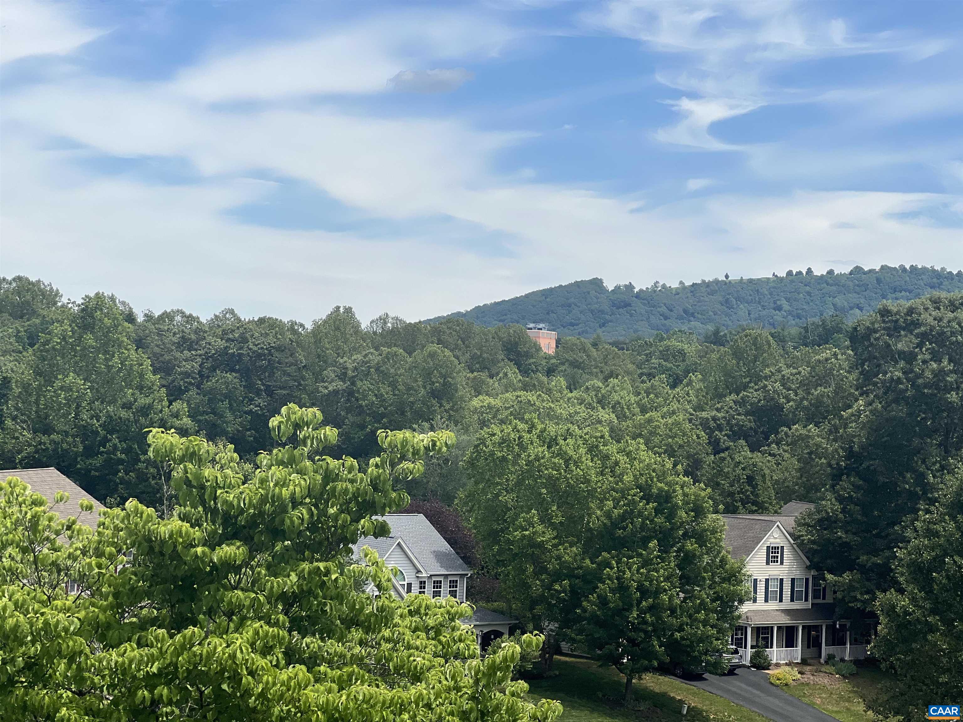 560 ROLLING VALLEY CT, CHARLOTTESVILLE, Virginia 22902, 5 Bedrooms Bedrooms, ,2 BathroomsBathrooms,Residential,560 ROLLING VALLEY CT,678891 MLS # 678891