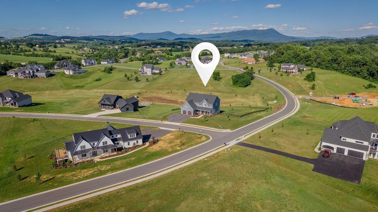 2530 HUNTINGTON SPRINGS DR, ROCKINGHAM, Virginia 22801, 5 Bedrooms Bedrooms, ,4 BathroomsBathrooms,Residential,2530 HUNTINGTON SPRINGS DR,678892 MLS # 678892