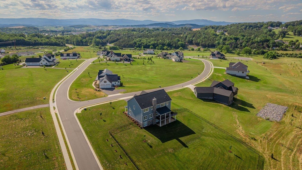 2530 HUNTINGTON SPRINGS DR, ROCKINGHAM, Virginia 22801, 5 Bedrooms Bedrooms, ,4 BathroomsBathrooms,Residential,2530 HUNTINGTON SPRINGS DR,678892 MLS # 678892