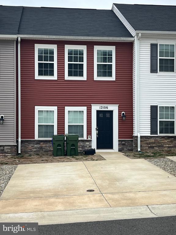 12106 BOWLING FARM CT, FREDERICKSBURG, Virginia 22407, 3 Bedrooms Bedrooms, ,2 BathroomsBathrooms,Residential,12106 BOWLING FARM CT,VASP2042120 MLS # VASP2042120